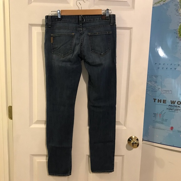 Medium wash skinny jeans - Picture 2 of 4